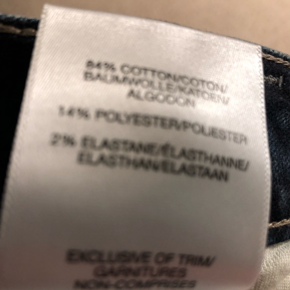 Silver Jeans Plus Size Suki 20 Stretch Jean Shorts - Picture 4 of 6